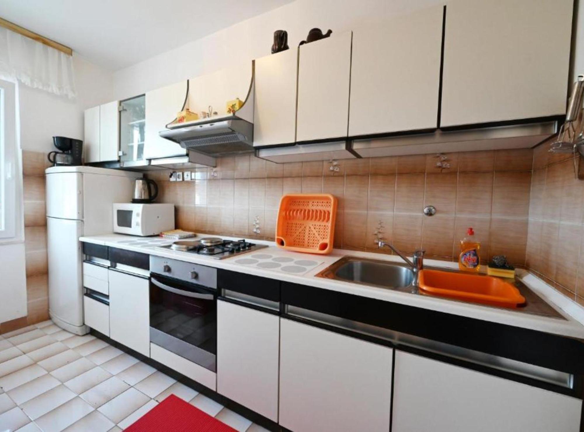 Apartments Mihovilovic - 50 M From Beach Slatine Exterior photo